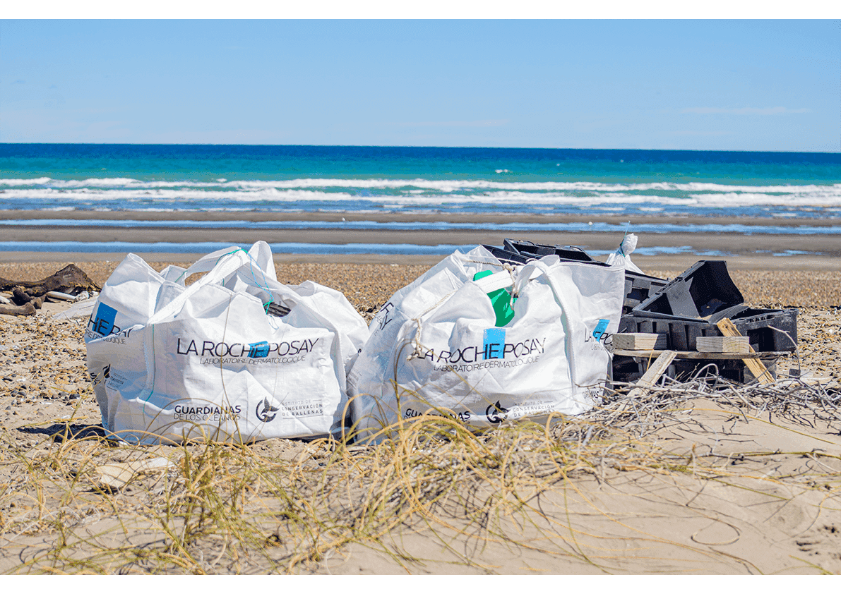 residuos marinos recolectados en bolsas de La Roche Posay