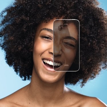 lrp-com-spotscan-half-banner-mobile-model-visual-1-RigtsEnd-2022-09-30